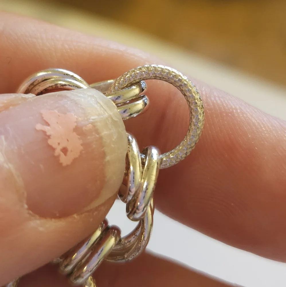 Unique Silver Plated Textured Double Circle Linked Chain Bracelet 7 1/4